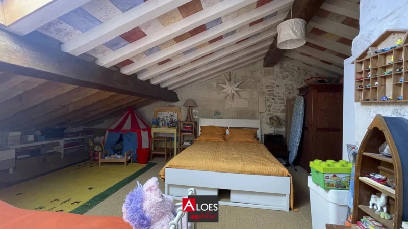 Maison Aigues-Mortes avec une chambre de plain-pied