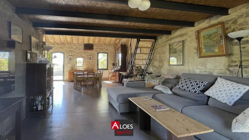 Maison Aigues-Mortes avec une chambre de plain-pied