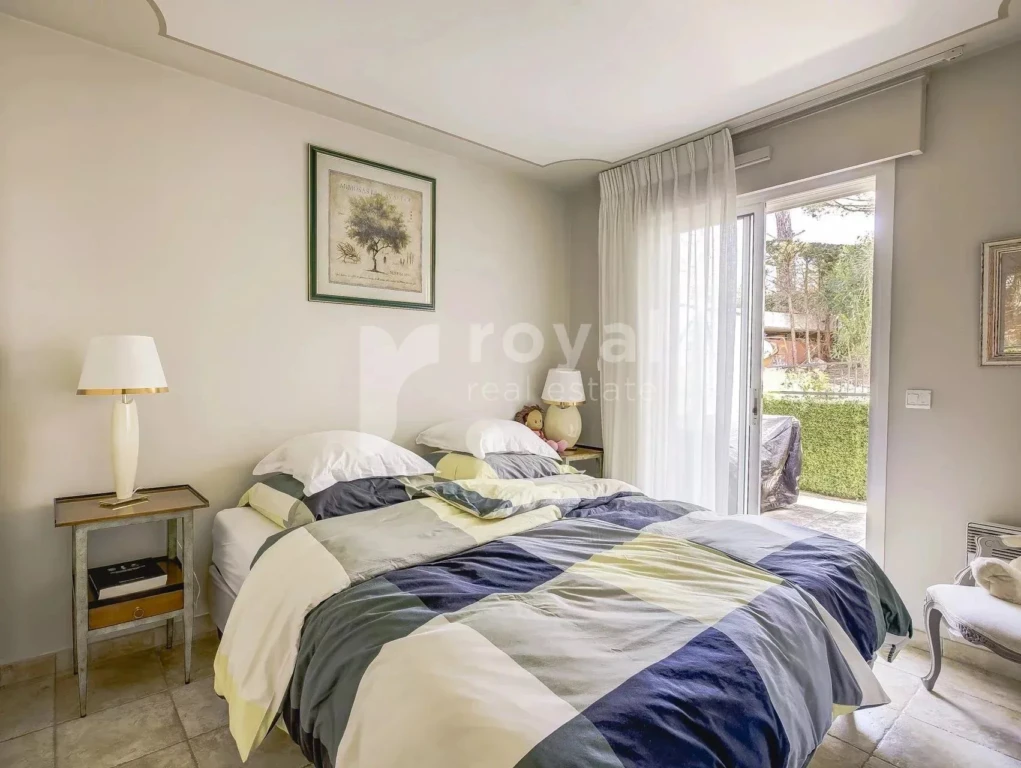 Espace nuit élégant dans un domaine sécurisé à Mougins