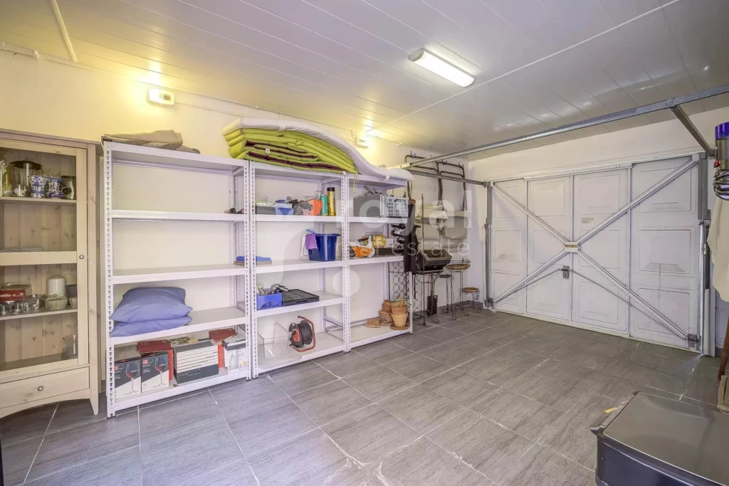 Garage fermé dans une résidence sécurisée haut de gamme à Mougins Golf