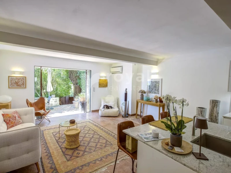 Espace de vie convivial au cœur du village de Mougins