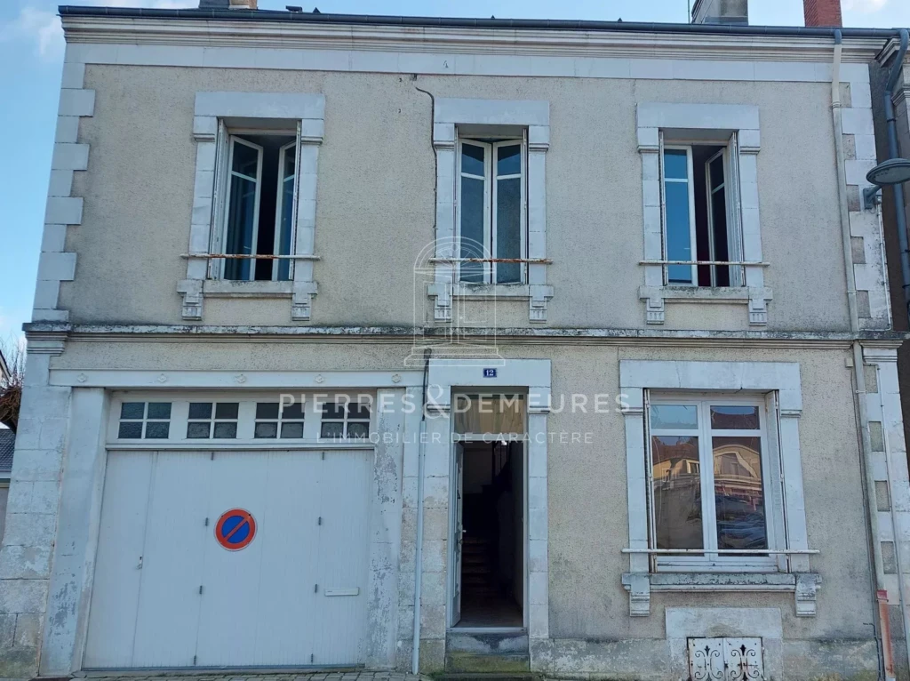 MAISON DE FAMILLE - MAISON DE VILLE - MAISON A RENOVER - MAISON AVEC JARDIN CLOS - JARDIN SANS VIS A VIS - MAISON DE VILLE AVEC GARAGE - MAISON EVOLUTIVE - MAISON AVEC VERANDA