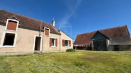 FERMETTE A RENOVER - CHANGER DE VIE - VIVRE A LA CAMPAGNE - GRANGE A AUVENT - GRANGE A RENOVER - BATISSE EN PIERRE - A VENDRE A LIGNIERES  