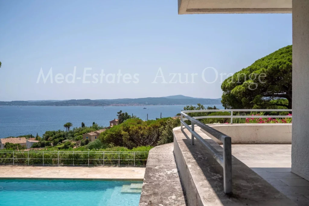 Villa modernist André Barbier-Bouvet Sainte Maxime Golfe de StTropez vue mer panoramique