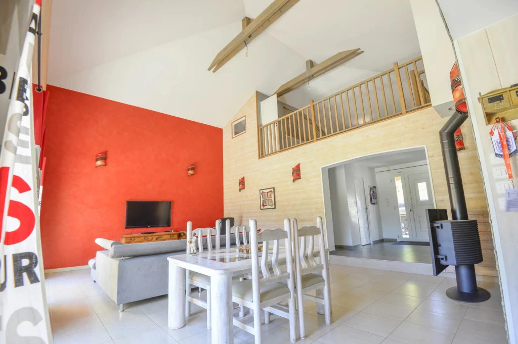 France. SAGL, Reportage photo vente maison LOUER.
FNG