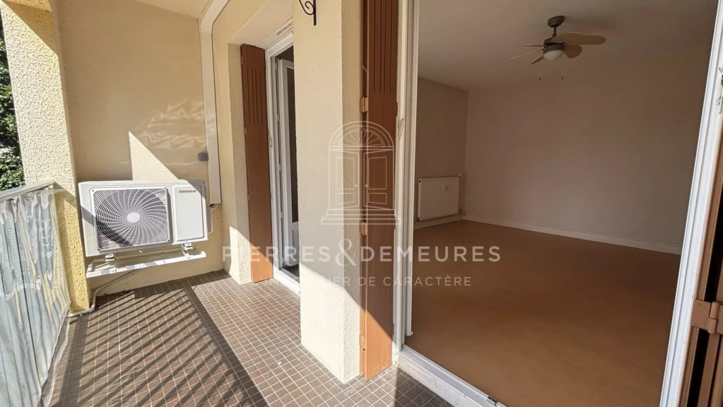 APPARTEMENT A VENDRE A LA CHATRE - APPARTEMENT TYPE 2 CLIMATISE AVEC CAVE ET PARKING -- APPARTEMENT SANS TRAVAUX - APPARTEMENT ACCESSIBLE PERSONNE A MOBILITE REDUITE -