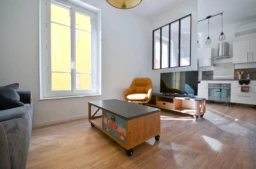 Chambre Lumière naturelle Acier inoxydable Îlot de cuisine