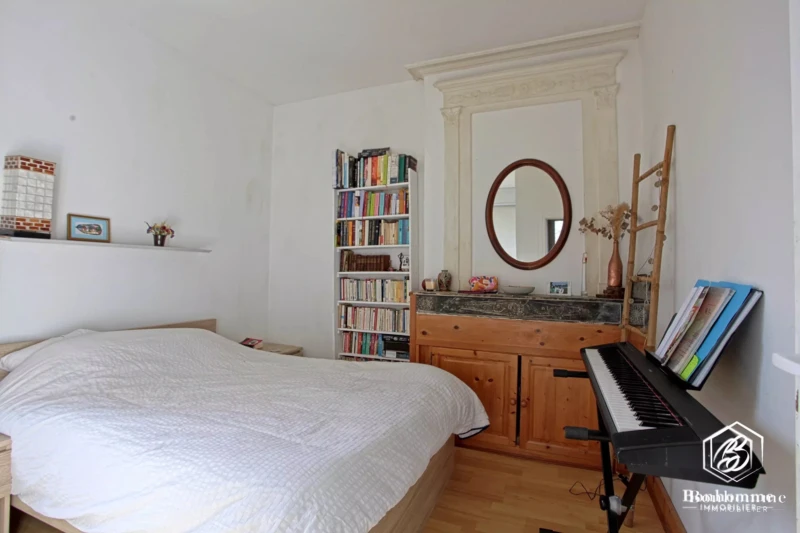 Chambre lumineuse et chaleureuse 