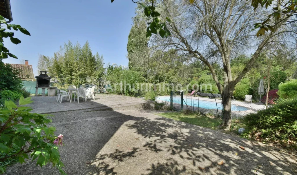 charme de l'ancien grand espace Jardin sans vis-à-vis Maison toulousaine piscine Potentiel de dépendance Saint-Jean-L'herm