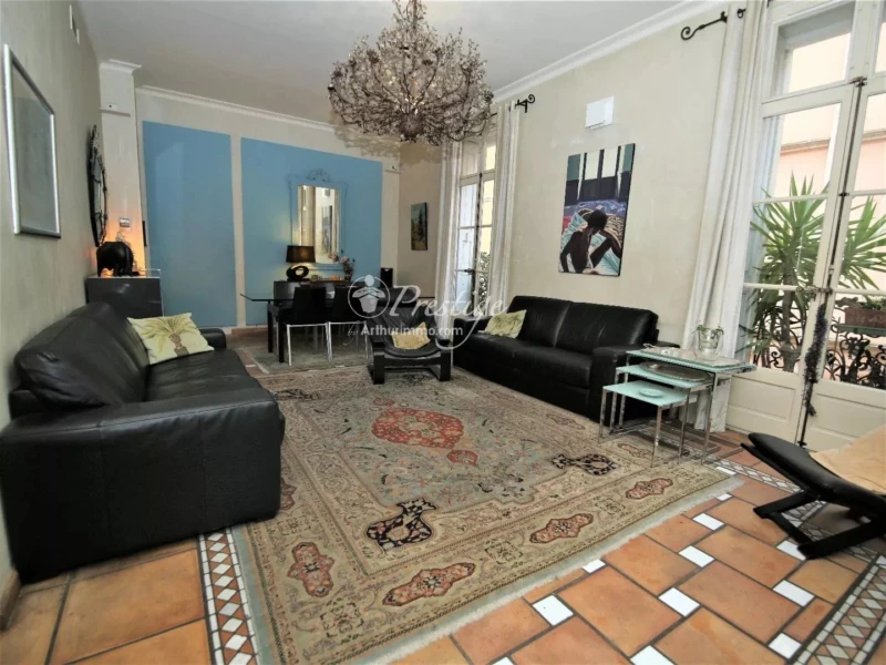 Salon Lustre