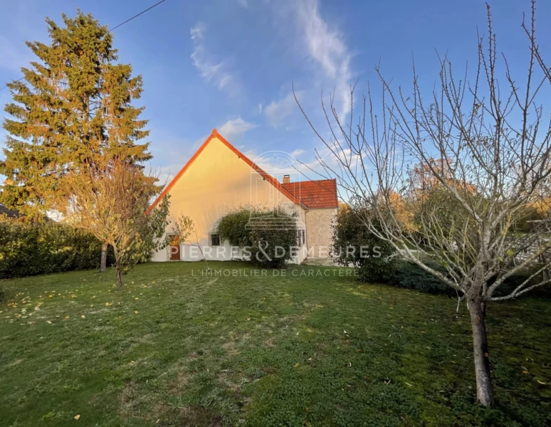 FERMETTE RENOVEE - GRANGE A AUVENT - BATISSE EN PIERRE - MAISON AVEC JARDIN - RESIDENCE SECONDAIRE - VIVRE A LA CAMPAGNE - MAISON A VENDRE A SAINT AOUT - BIEN DE CHARME