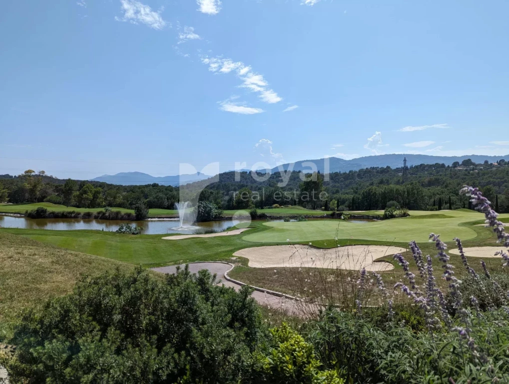 Jardin paysager et cadre verdoyant – Appartement Royal Mougins Golf