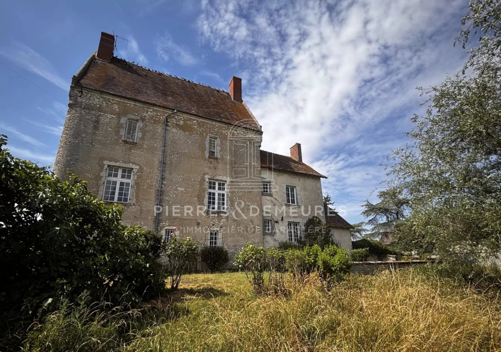 MANOIR AVEC DEPENDANCES - MANOIR AVEC PRAIRIE ET BOIS - FERME A VENDRE A NEUILLAY LES BOIS - BIEN DE CARATERE - CREATION GITES ET CHAMBRES D'HOTES