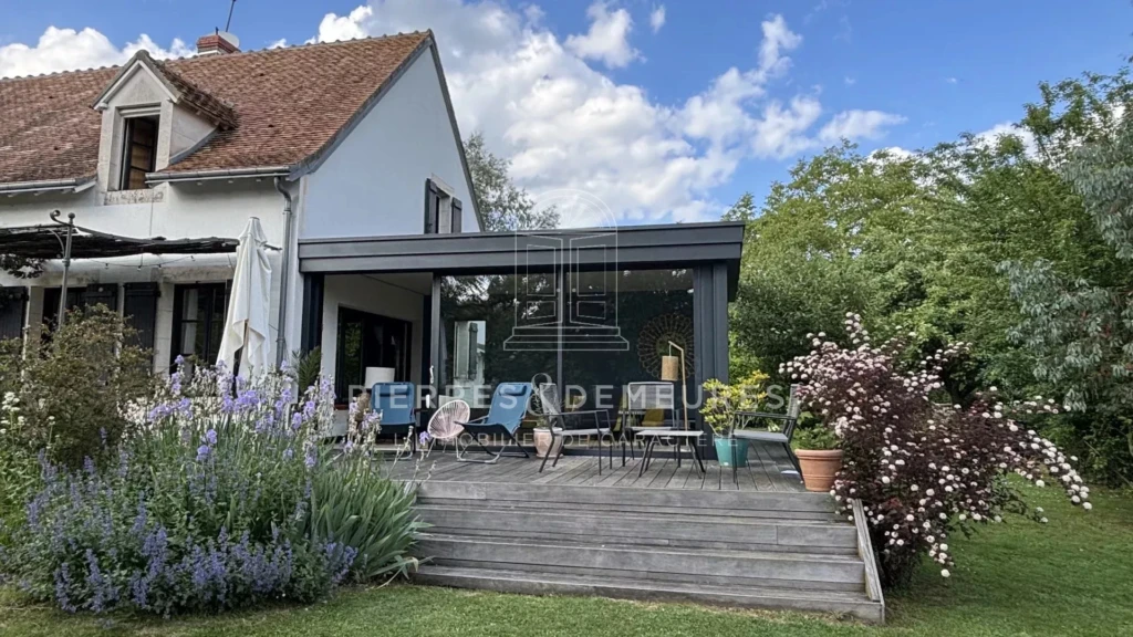 MAISON A VENDRE A ARDENTES - LONGERE - VERANDA - MAISON AVEC JARDIN - MAISON AVEC GARAGE - BIEN DE CHARME - POUTRES APPARENTES - TOMETTE - MAISON DE FAMILLE -