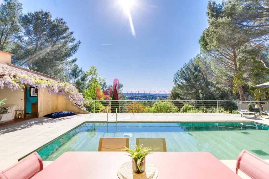 piscine a fond amovible avec vue panoramique