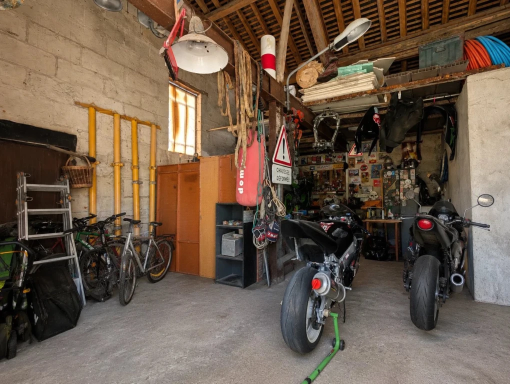 garage
