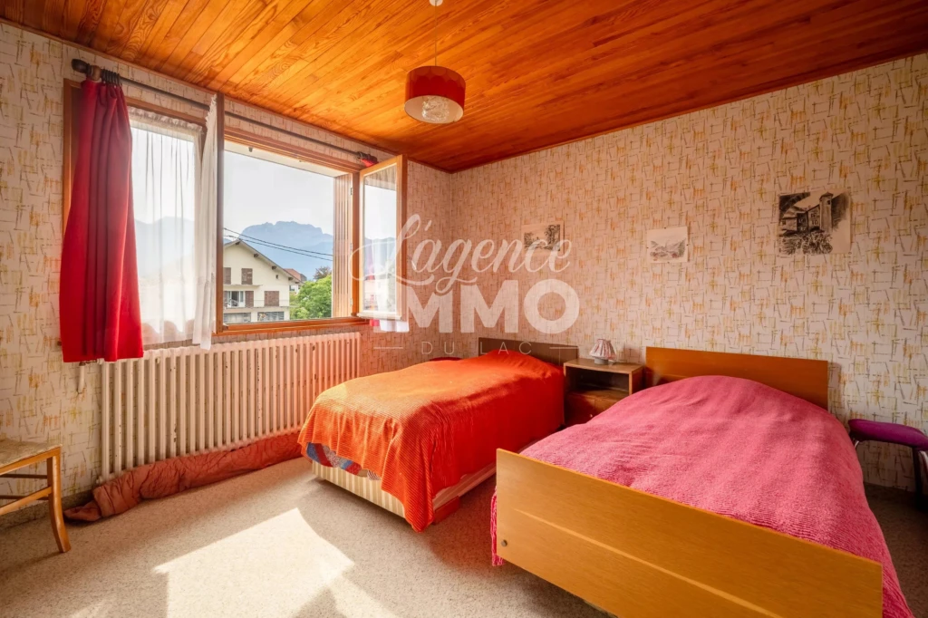 20 allee des tourterelles l'agence immo maison sevrier à renover