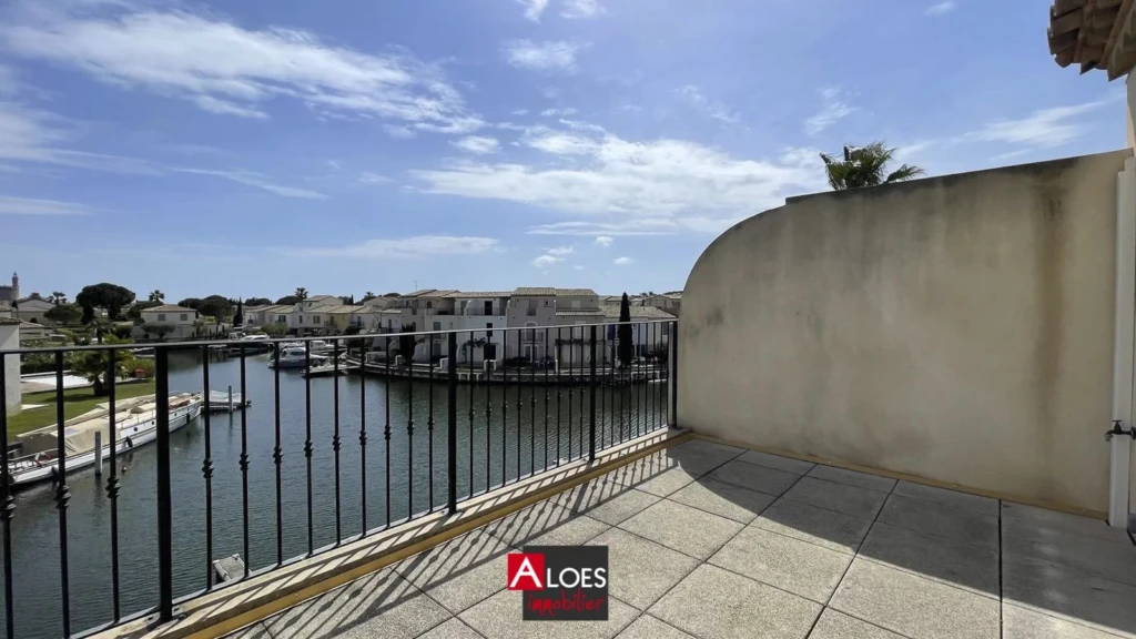 Marina Aigues-Mortes avec garage et parking
