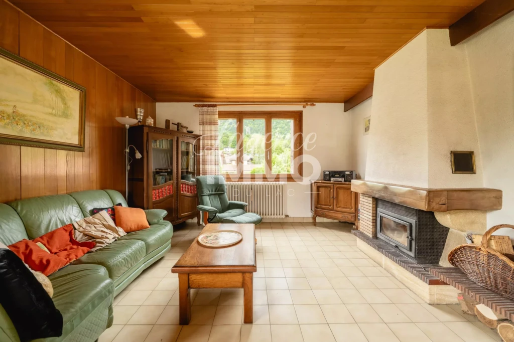 20 allee des tourterelles l'agence immo maison sevrier à renover