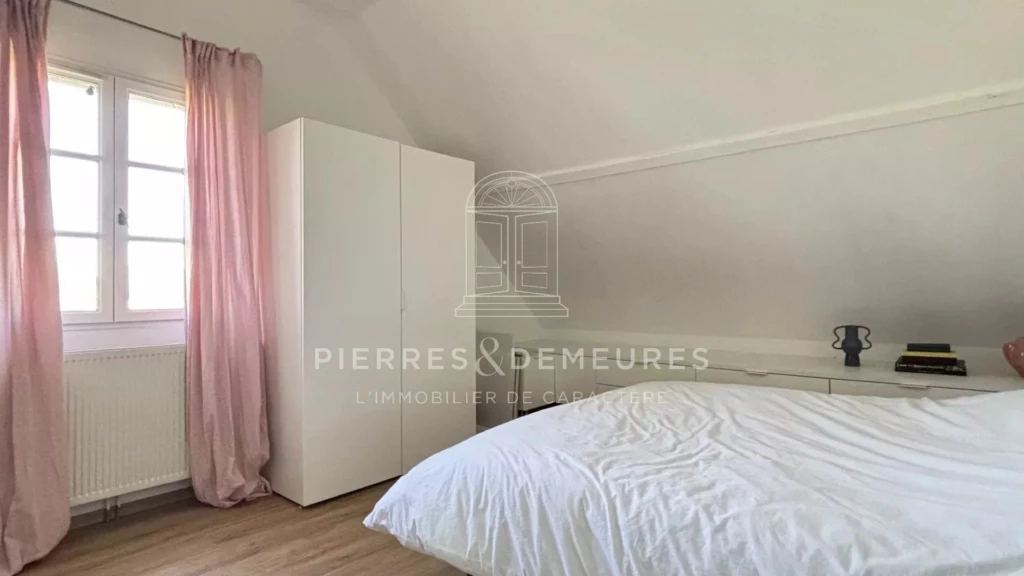 MAISON A VENDRE A ARDENTES - LONGERE - VERANDA - MAISON AVEC JARDIN - MAISON AVEC GARAGE - BIEN DE CHARME - POUTRES APPARENTES - TOMETTE - MAISON DE FAMILLE - CHAMBRE PARENTAL -