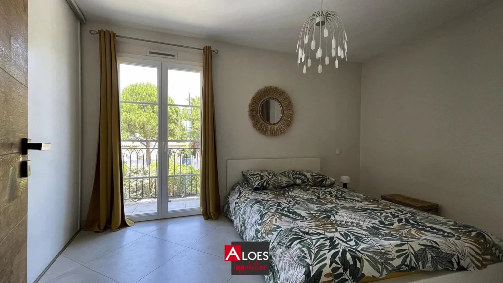 Marina Aigues-Mortes avec parking et cave
