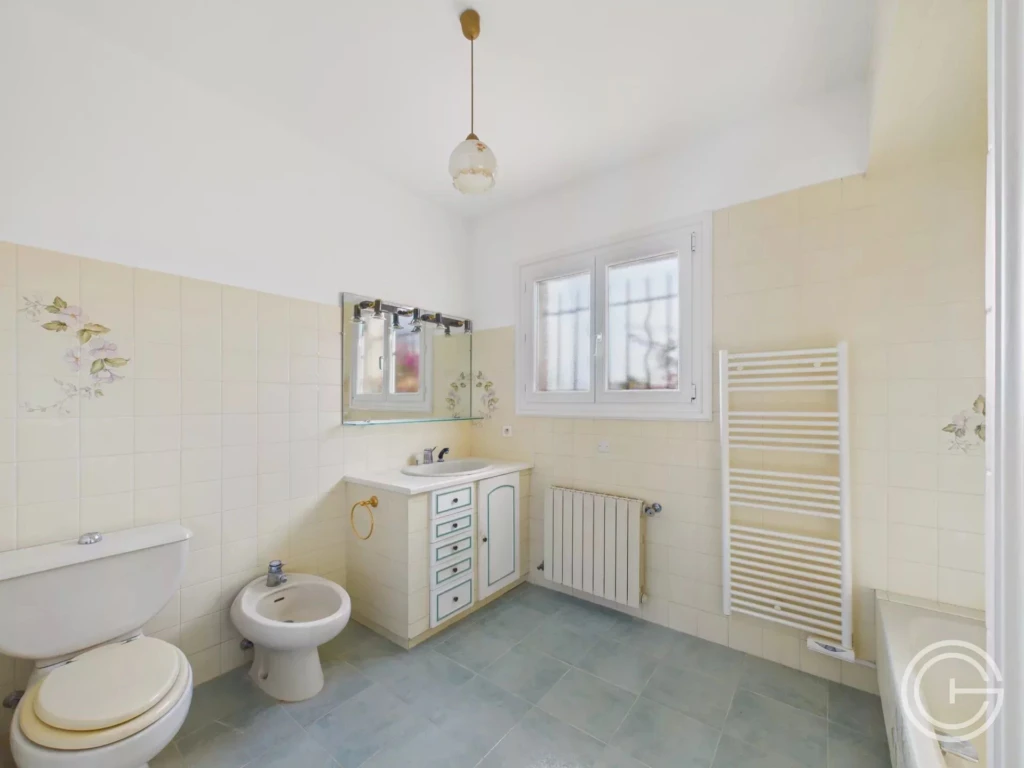 Villa individuelle 199m² avec Piscine + 1857m² de Jardin - LA COLLE SUR LOUP