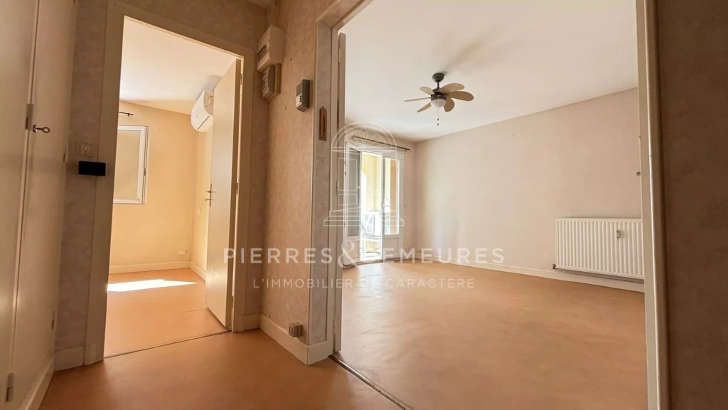 APPARTEMENT A VENDRE A LA CHATRE - APPARTEMENT TYPE 2 CLIMATISE AVEC CAVE ET PARKING -- APPARTEMENT SANS TRAVAUX - APPARTEMENT ACCESSIBLE PERSONNE A MOBILITE REDUITE -