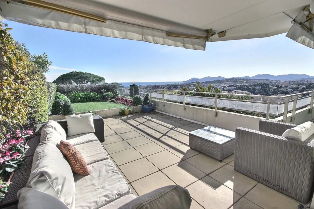 Appartement d’exception avec vue mer panoramique Le Cannet Résidentiel