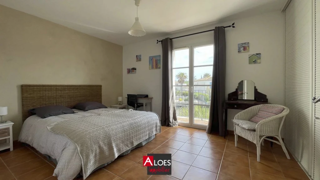Marina Aigues-Mortes avec garage et parking