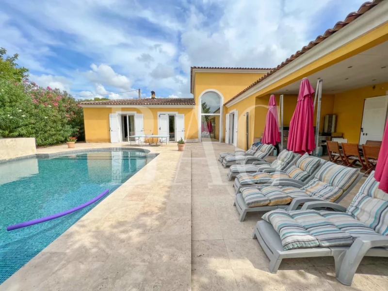 villa-mougins-piscine