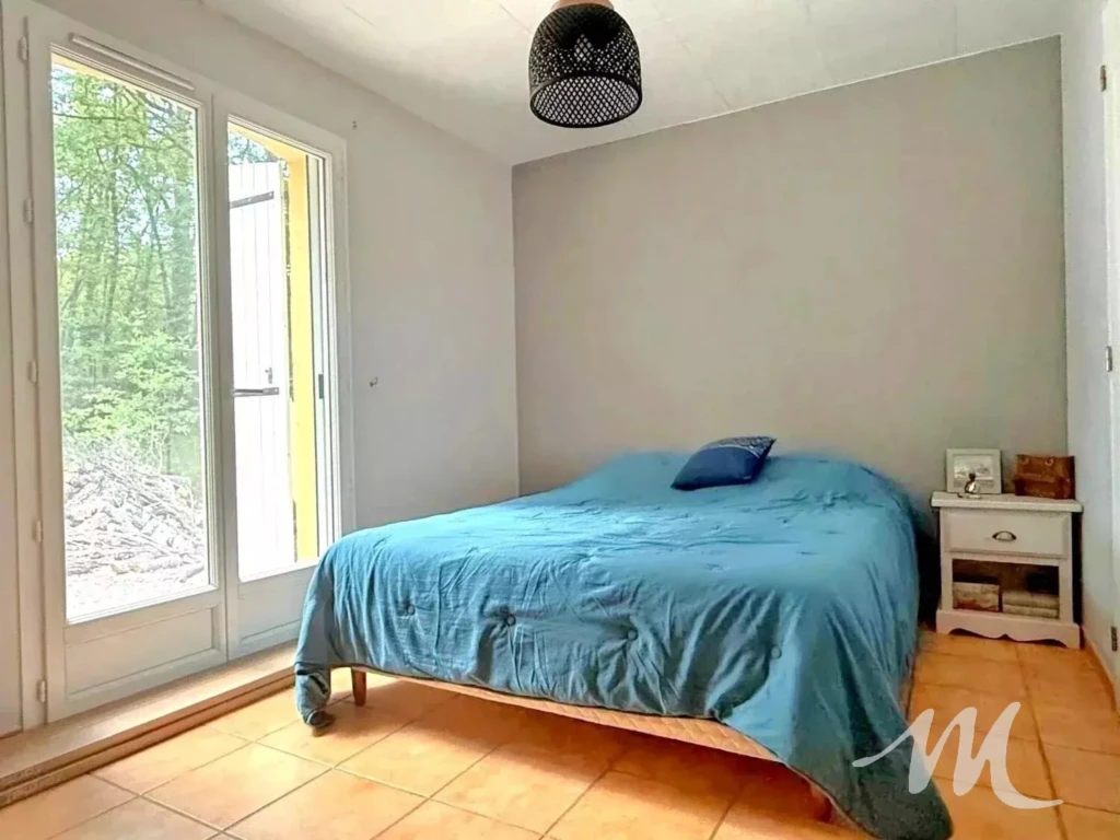 Deuxième chambre villa Montmeyan