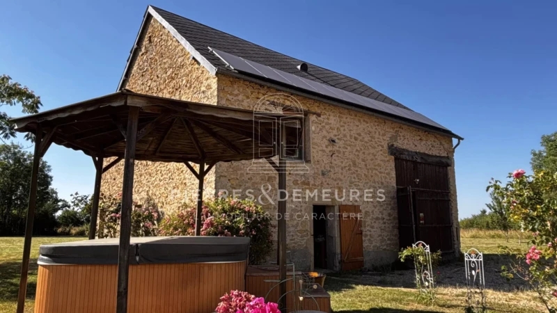 LONGERE RENOVEE - FERMETTE RENOVEE - RESIDENCE SECONDAIRE - MAISON AVEC JARDIN - CHAMBRES D'HOTES - CREATION GITE -