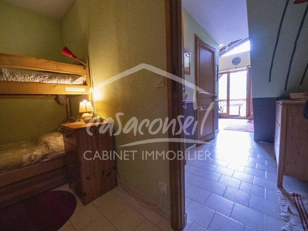détail chambre et couloir
