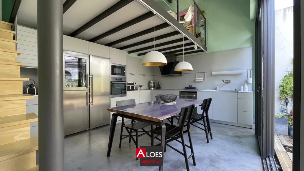 Maison Aigues-Mortes intra-muros avec garage