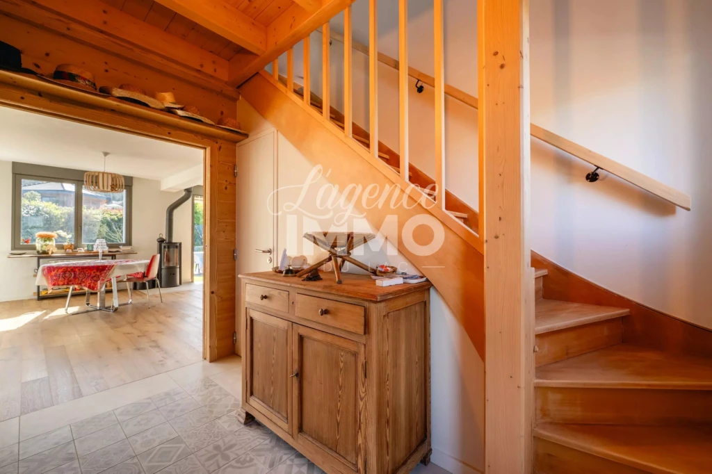 Mr Rouviere classique l'agence immo maison st jorioz vue tournette