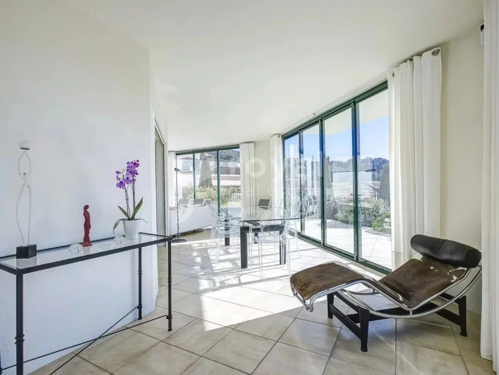 Coin détente élégant appartement luxe Mougins Royal Mougins Golf