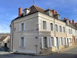 bâtisse de caractère, maison de ville, maison de famille