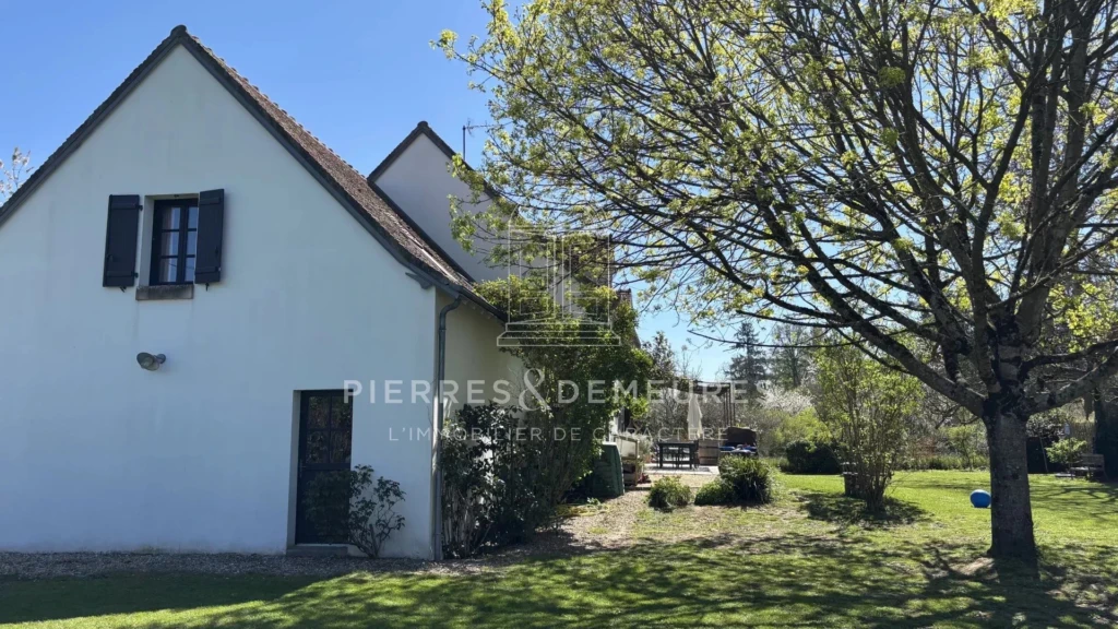 MAISON A VENDRE A ARDENTES - LONGERE - VERANDA - MAISON AVEC JARDIN - MAISON AVEC GARAGE - BIEN DE CHARME - POUTRES APPARENTES - TOMETTE - MAISON DE FAMILLE - MAISON AVEC GRAND JARDIN -
