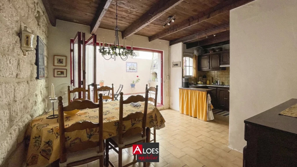Maison Aigues-Mortes intra-muros