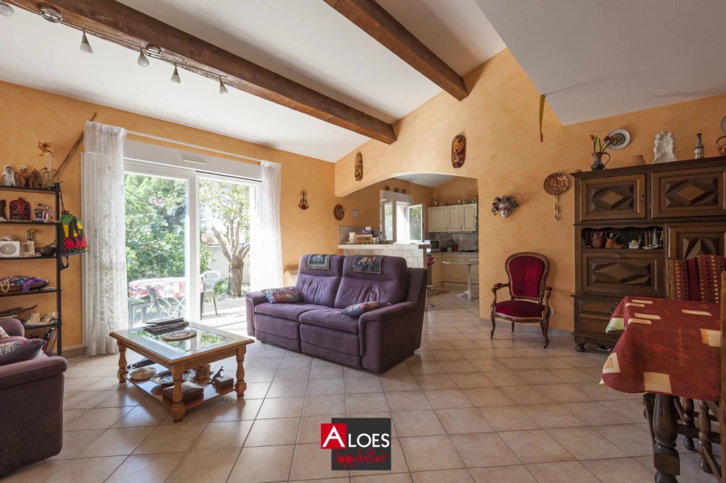Maison Aigues-Mortes avec garage