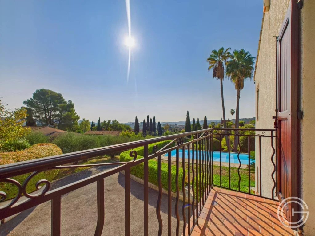 Villa individuelle 199m² avec Piscine + 1857m² de Jardin - LA COLLE SUR LOUP