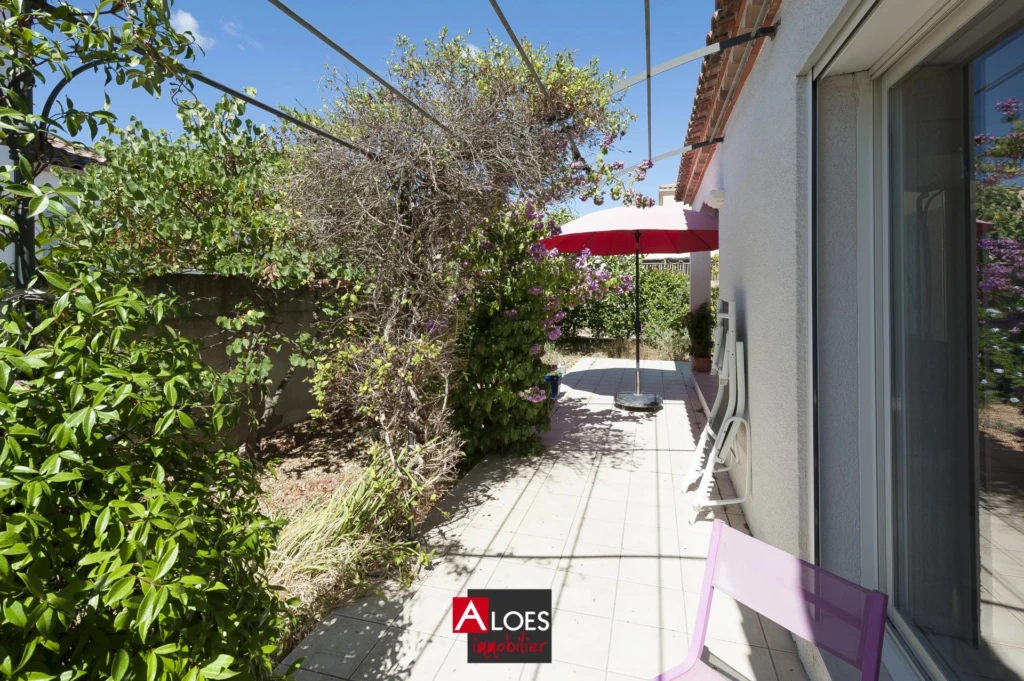 Maison Aigues-Mortes 4 pièces de plain-pied avec garage