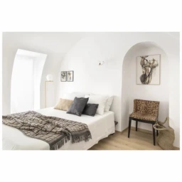 Architecture Artist Cannes Claire Tabard Design Décoration Immobilier Inde Interior Design Laurence Gaches Photographe Portrait Reportage Voyage affiche agencement art chambre cote d'azur cuisine ethn