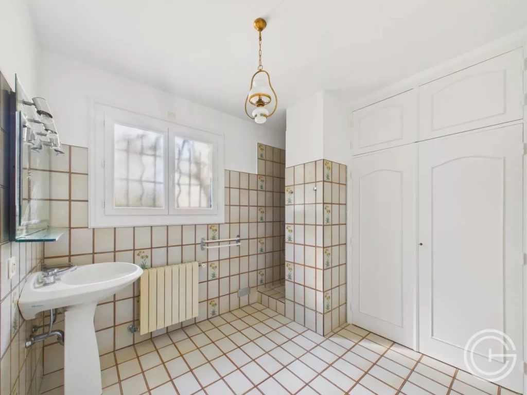 Villa individuelle 199m² avec Piscine + 1857m² de Jardin - LA COLLE SUR LOUP