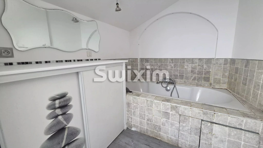 salle de bain chambre principale