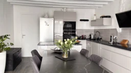 FERMETTE RENOVEE - GRANGE A AUVENT - BATISSE EN PIERRE - MAISON AVEC JARDIN - RESIDENCE SECONDAIRE - VIVRE A LA CAMPAGNE - MAISON A VENDRE A SAINT AOUT - BIEN DE CHARME