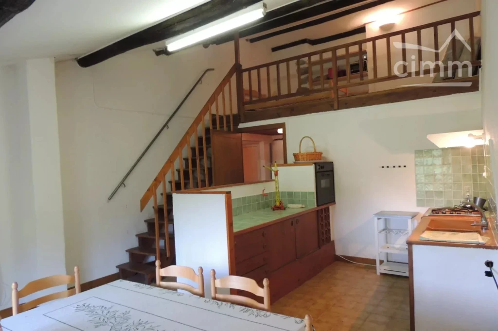 Ancien Gîte dans Maison principale pièce à vivre