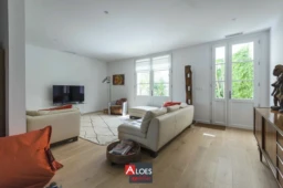 Maison Aigues-Mortes avec garage et patio