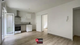 Appartement Uchaud avec terrasse