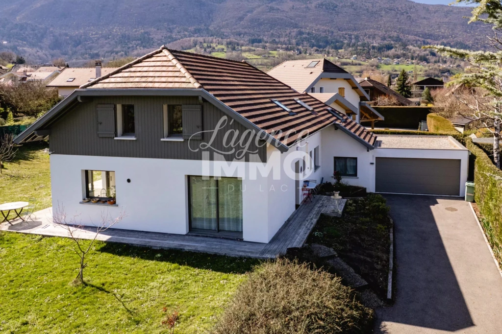 Mr Rouviere classique l'agence immo maison st jorioz vue tournette